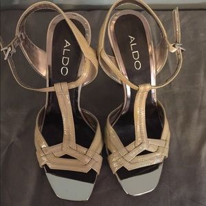 Sexy Aldo Beige Patent & Chrome Heels Sandals